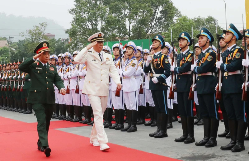 Giao lưu hữu nghị quốc phòng biên giới Việt Nam-Trung Quốc lần thứ 8