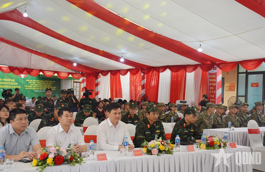 Giao lưu hữu nghị quốc phòng biên giới Việt Nam-Trung Quốc: Khai mạc chương trình khám, chữa bệnh cho nhân dân khu vực biên giới tỉnh Lạng Sơn