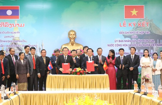 Tỉnh Kon Tum và Salavan (Lào) ký kết hợp tác giai đoạn 2022-2027