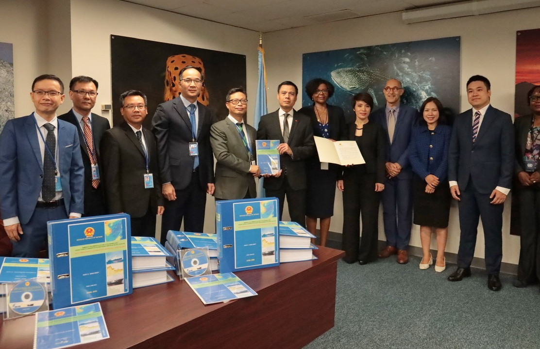 Việt Nam nộp Đệ trình Ranh giới thềm lục địa mở rộng ngoài 200 hải lý ở Khu vực Giữa Biển Đông