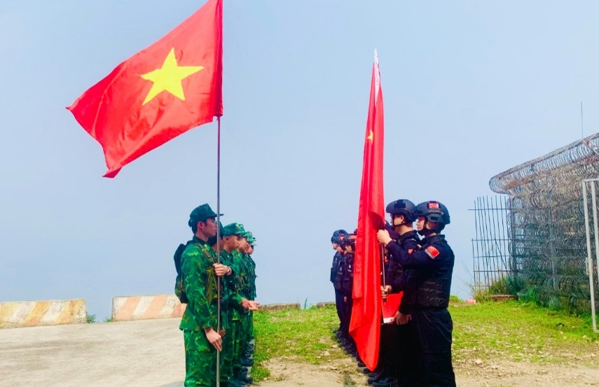 Tuần tra song phương bảo vệ biên giới Việt Nam - Trung Quốc