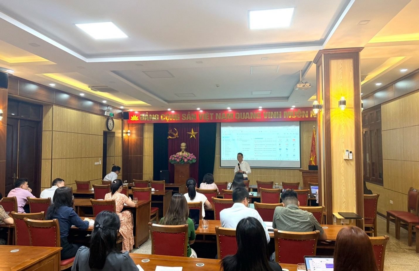 Ủy ban Biên giới quốc gia tổ chức sinh hoạt chuyên đề về ứng dụng trí tuệ nhân tạo trong công tác biên giới, lãnh thổ