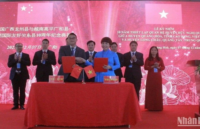 Quảng Hòa (Việt Nam)-Long Châu (Trung Quốc) tăng cường hợp tác, phát triển