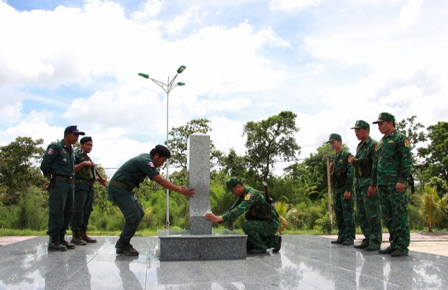 Biên cương thắm tình hữu nghị