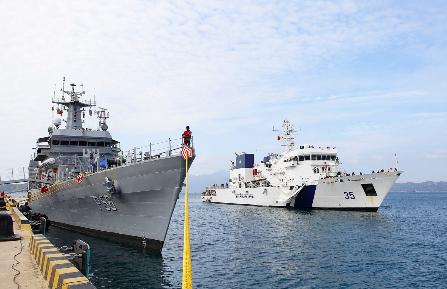 Tàu Hải quân và Lực lượng Bảo vệ bờ biển Ấn Độ cập cảng Việt Nam