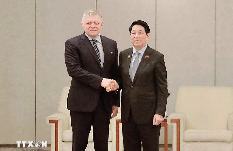 Chủ tịch nước Lương Cường tiếp Thủ tướng Slovakia Robert Fico