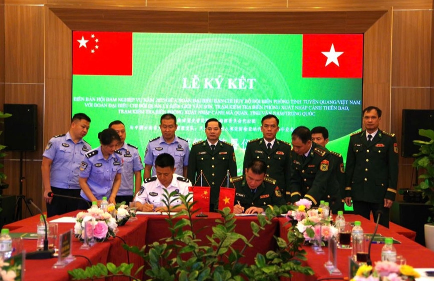   Hội đàm giữa BĐBP tỉnh Tuyên Quang với lực lượng quản lý biên giới Châu Văn Sơn, tỉnh Vân Nam (Trung Quốc)