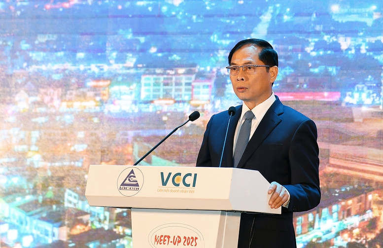Đưa Lào Cai thực sự trở thành trung tâm kết nối giao thương giữa Việt Nam, ASEAN với vùng Tây Nam Trung Quốc