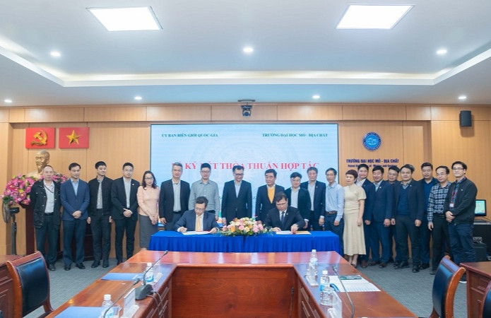 Uỷ ban Biên giới quốc gia, Bộ Ngoại giao ký thoả thuận hợp tác với trường Đại học Mỏ - Địa chất