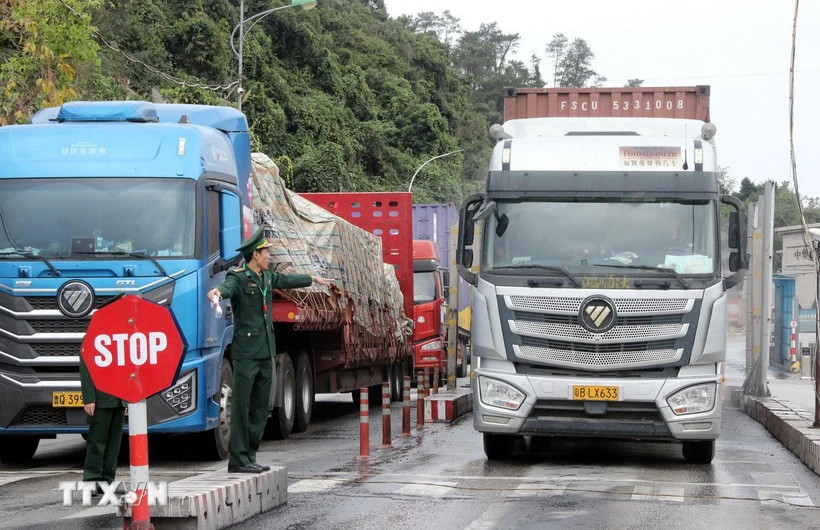 Lạng Sơn: Hoạt động xuất nhập khẩu ở các cửa khẩu nhộn nhịp nhưng thông thoáng