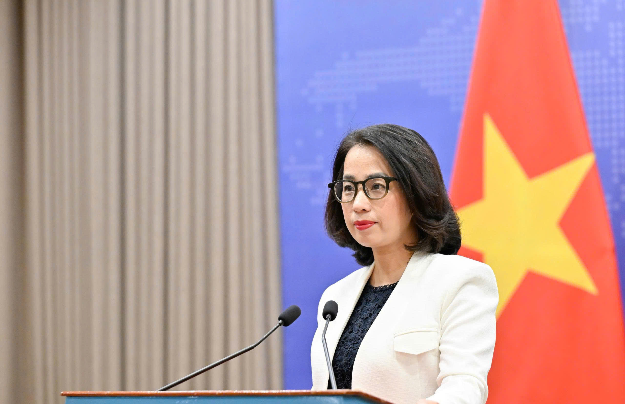 Việt Nam đề nghị các bên liên quan kiềm chế, hành xử phù hợp với luật pháp quốc tế, tôn trọng quyền chủ quyền và quyền tài phán đối với vùng đặc quyền kinh tế và thềm lục địa của quốc gia ven biển