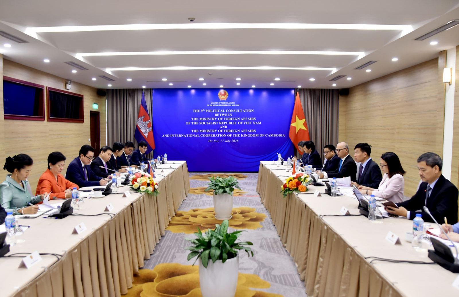   Tham khảo chính trị lần thứ 9 giữa hai Bộ Ngoại giao Việt Nam-Campuchia